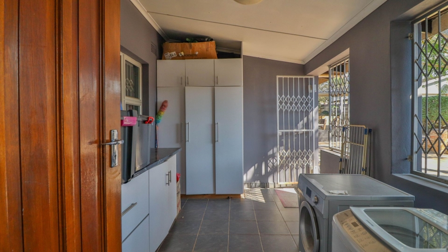 3 Bedroom Property for Sale in Epworth KwaZulu-Natal