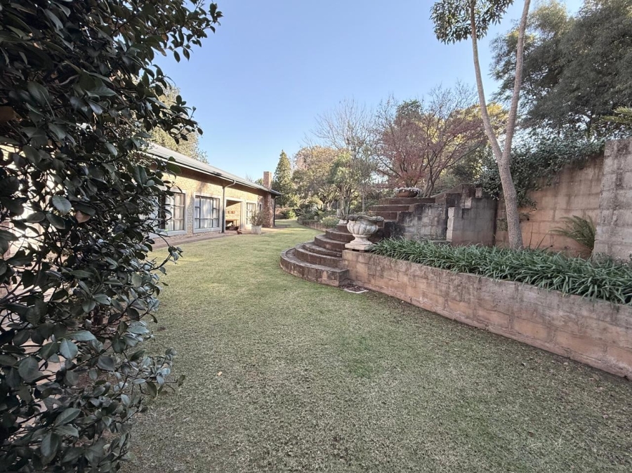 7 Bedroom Property for Sale in Signal Hill KwaZulu-Natal