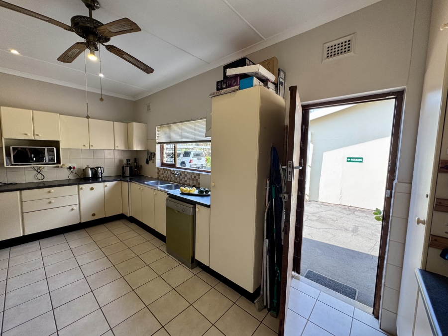 7 Bedroom Property for Sale in Montrose KwaZulu-Natal