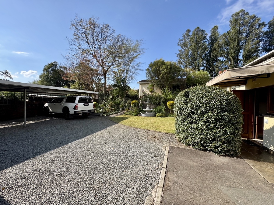 7 Bedroom Property for Sale in Montrose KwaZulu-Natal
