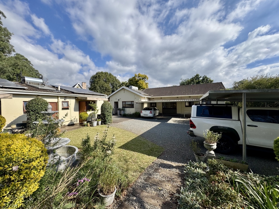 7 Bedroom Property for Sale in Montrose KwaZulu-Natal