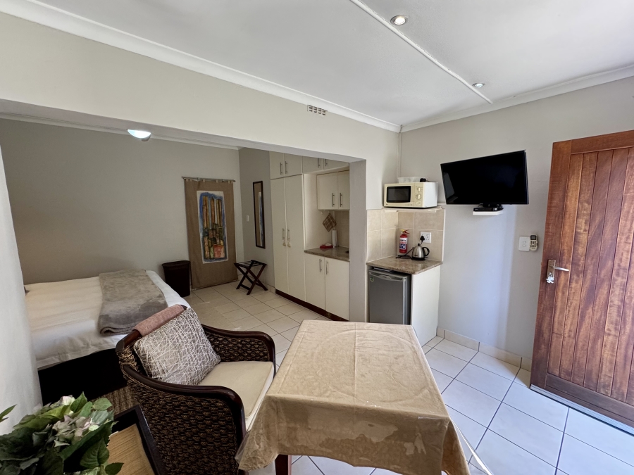 7 Bedroom Property for Sale in Montrose KwaZulu-Natal