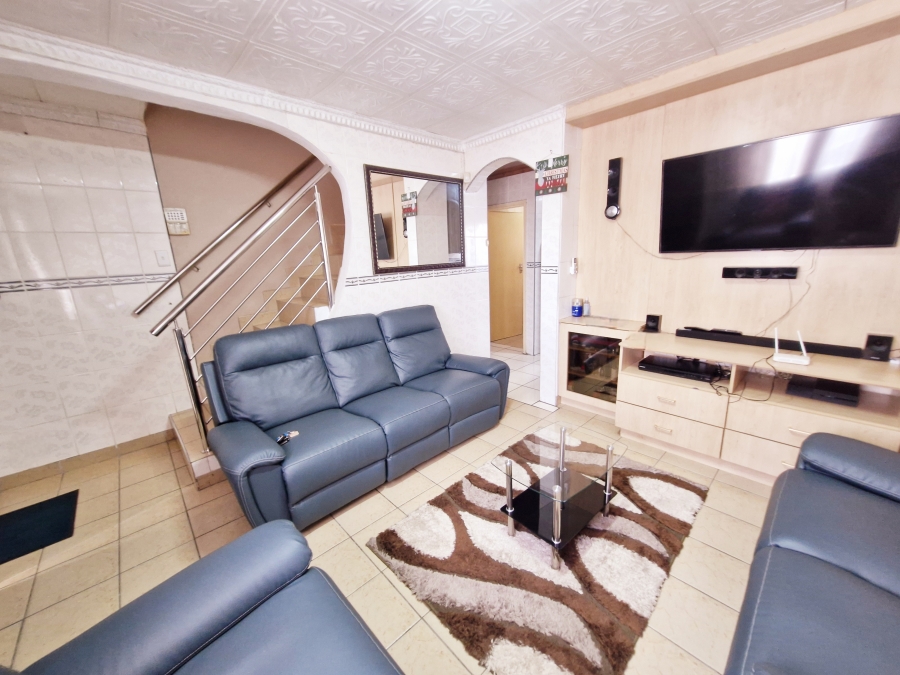 2 Bedroom Property for Sale in Phoenix Industrial KwaZulu-Natal