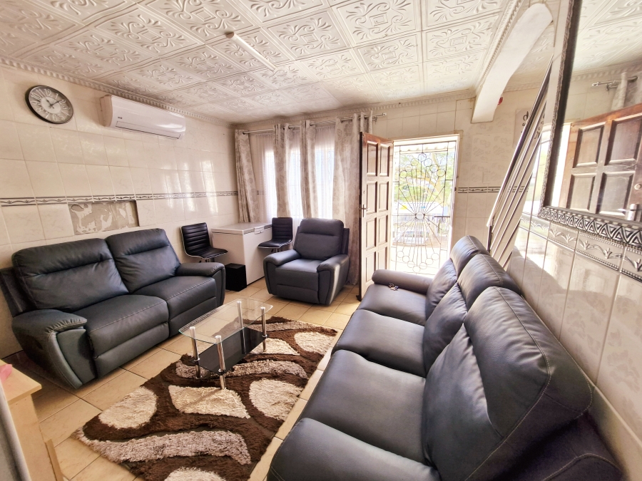 2 Bedroom Property for Sale in Phoenix Industrial KwaZulu-Natal
