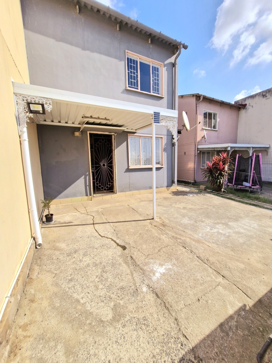 2 Bedroom Property for Sale in Phoenix Industrial KwaZulu-Natal
