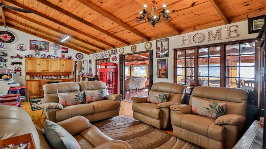 5 Bedroom Property for Sale in Albert Falls KwaZulu-Natal