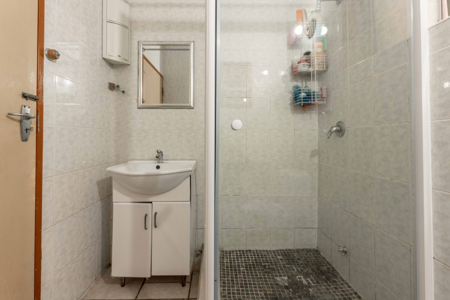 1 Bedroom Property for Sale in Amanzimtoti KwaZulu-Natal