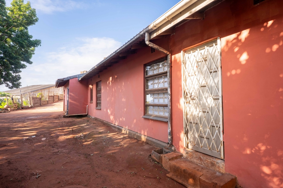 3 Bedroom Property for Sale in Lotus Park KwaZulu-Natal