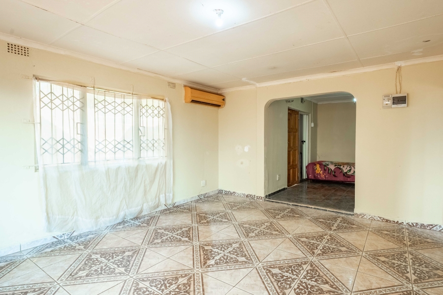 3 Bedroom Property for Sale in Lotus Park KwaZulu-Natal