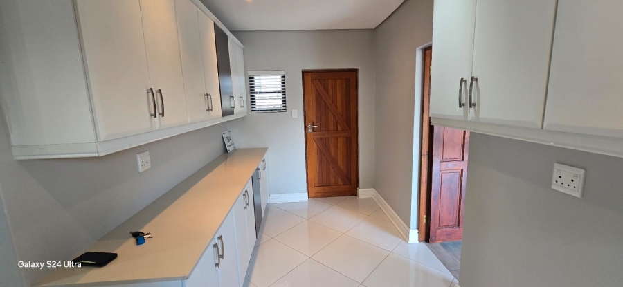 To Let 4 Bedroom Property for Rent in Meer En See KwaZulu-Natal