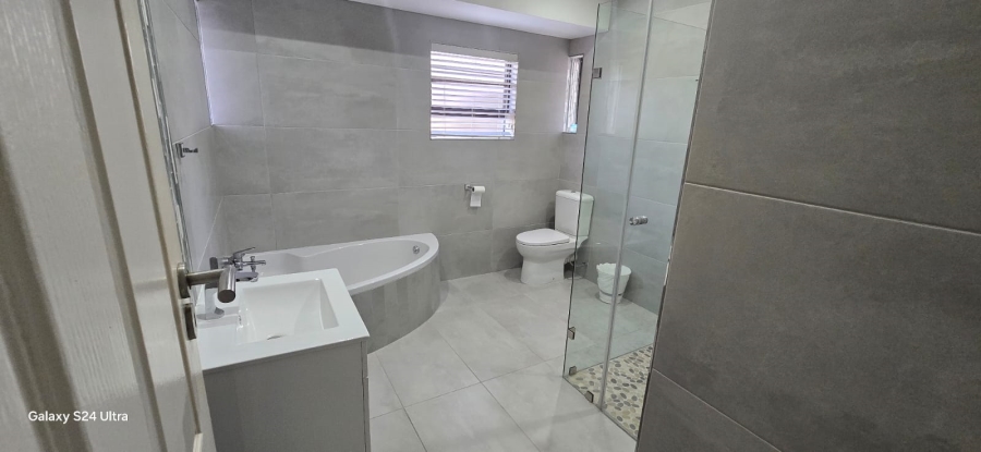 To Let 4 Bedroom Property for Rent in Meer En See KwaZulu-Natal
