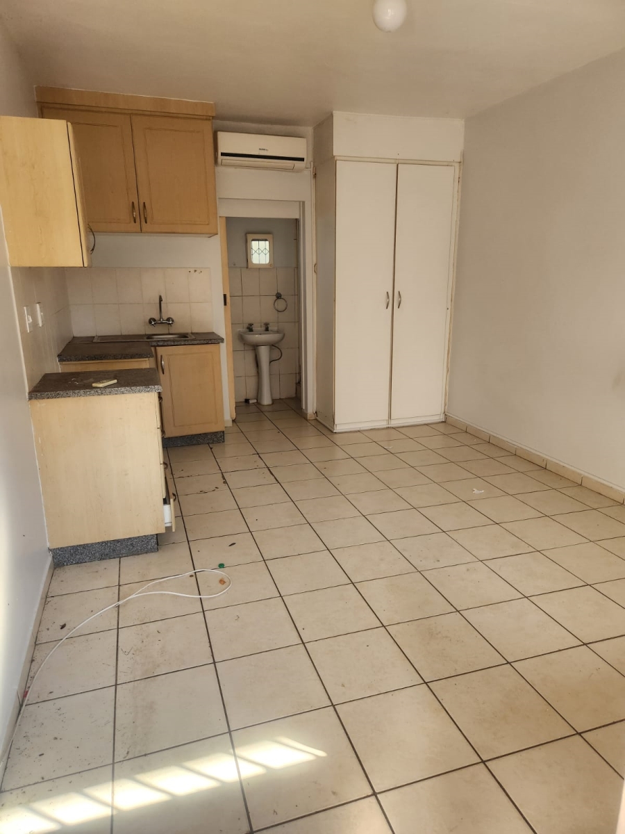 To Let 1 Bedroom Property for Rent in Richem KwaZulu-Natal