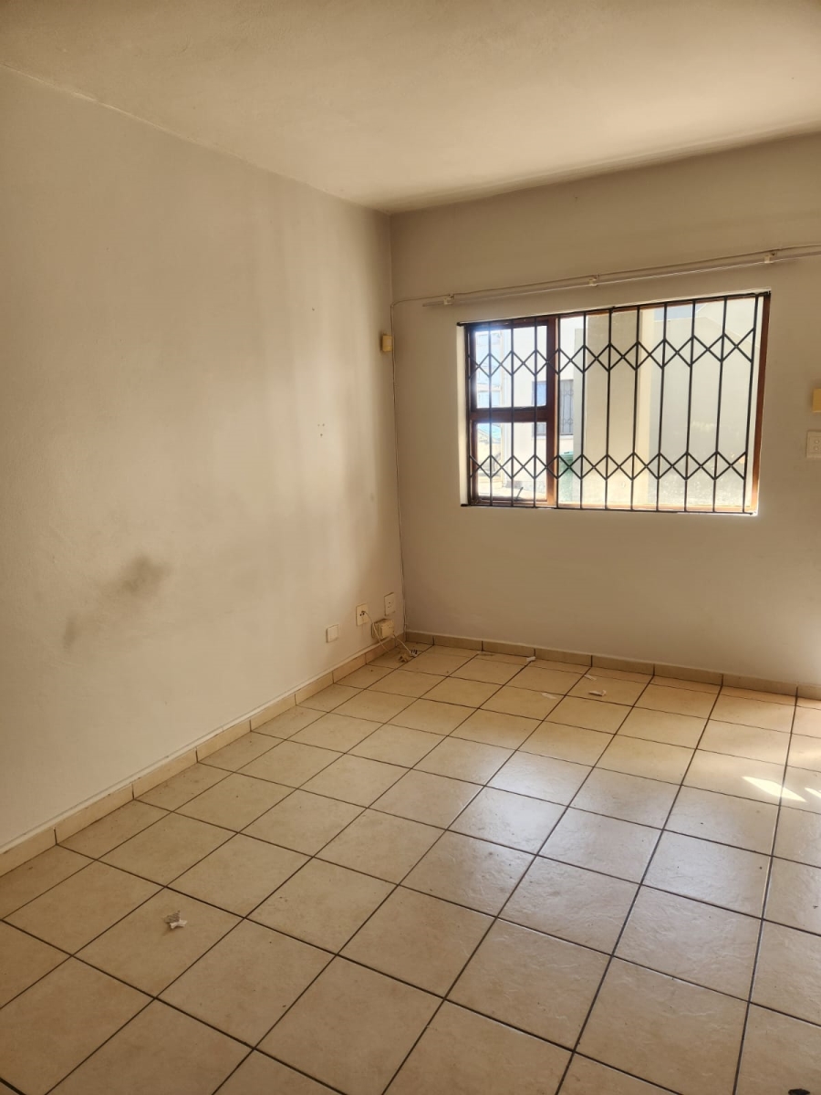 To Let 1 Bedroom Property for Rent in Richem KwaZulu-Natal
