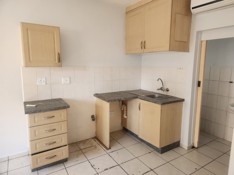 To Let 1 Bedroom Property for Rent in Richem KwaZulu-Natal