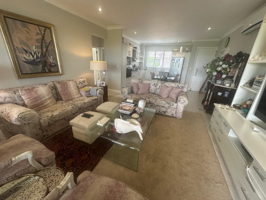 2 Bedroom Property for Sale in Mount Edgecombe Retirement Village KwaZulu-Natal