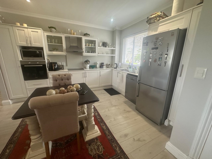 2 Bedroom Property for Sale in Mount Edgecombe Retirement Village KwaZulu-Natal