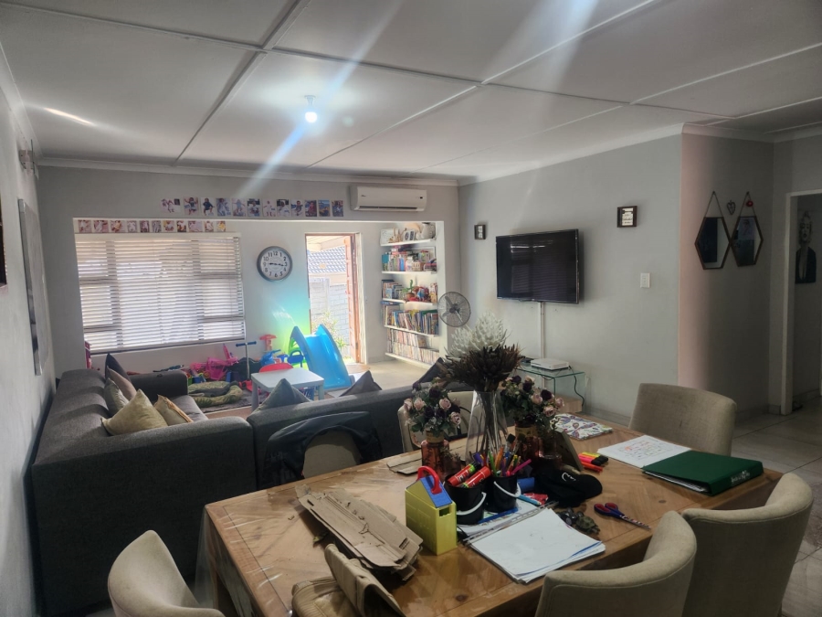 To Let 2 Bedroom Property for Rent in Veld En Vlei KwaZulu-Natal