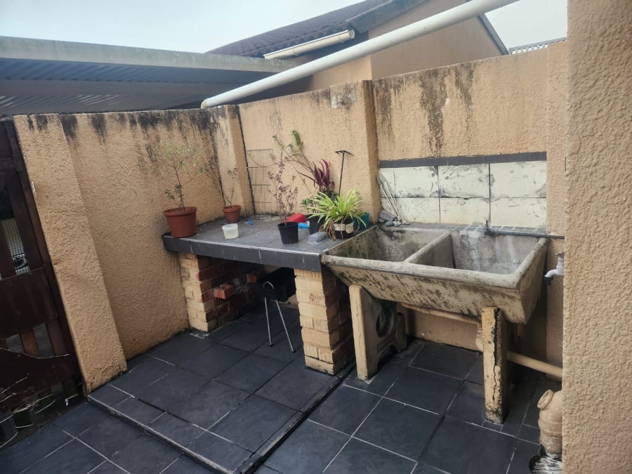 2 Bedroom Property for Sale in Meer En See KwaZulu-Natal