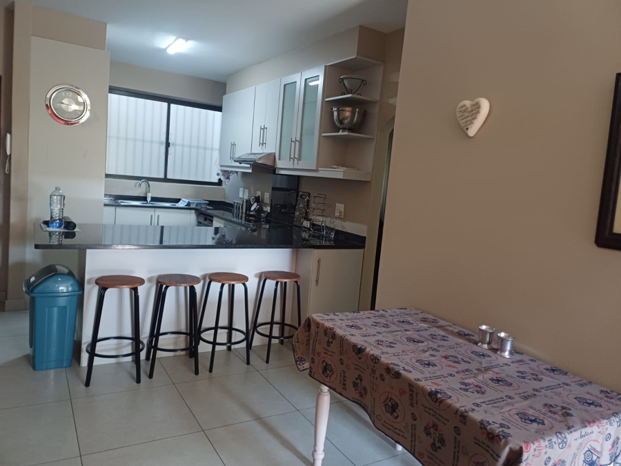 2 Bedroom Property for Sale in Umhlanga KwaZulu-Natal