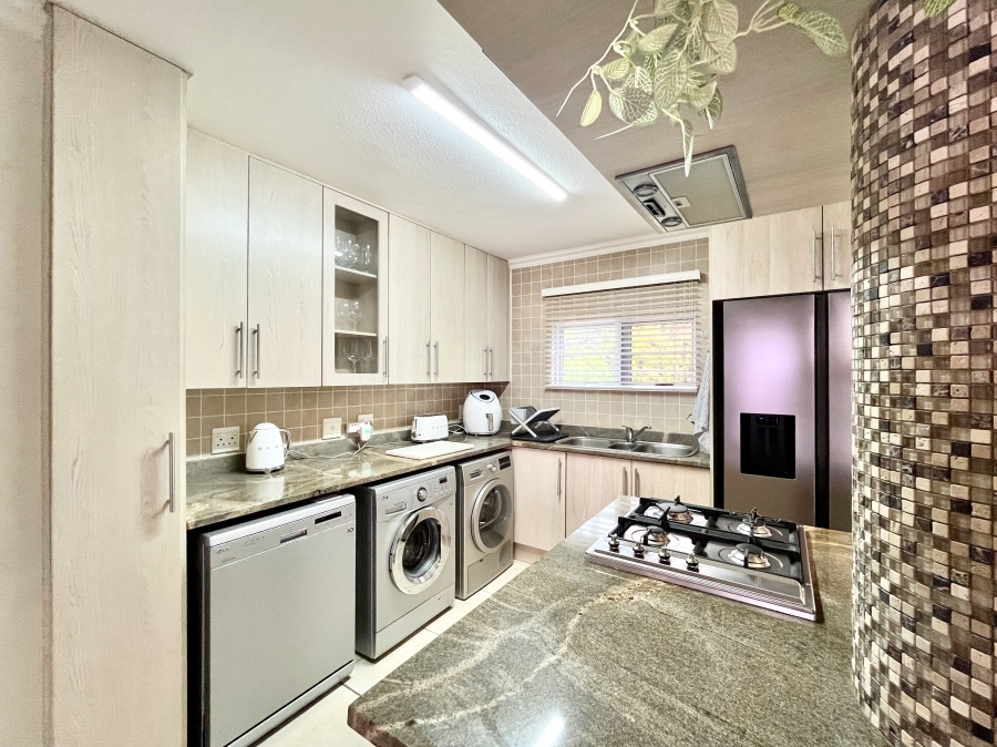 To Let 4 Bedroom Property for Rent in Ballito Central KwaZulu-Natal