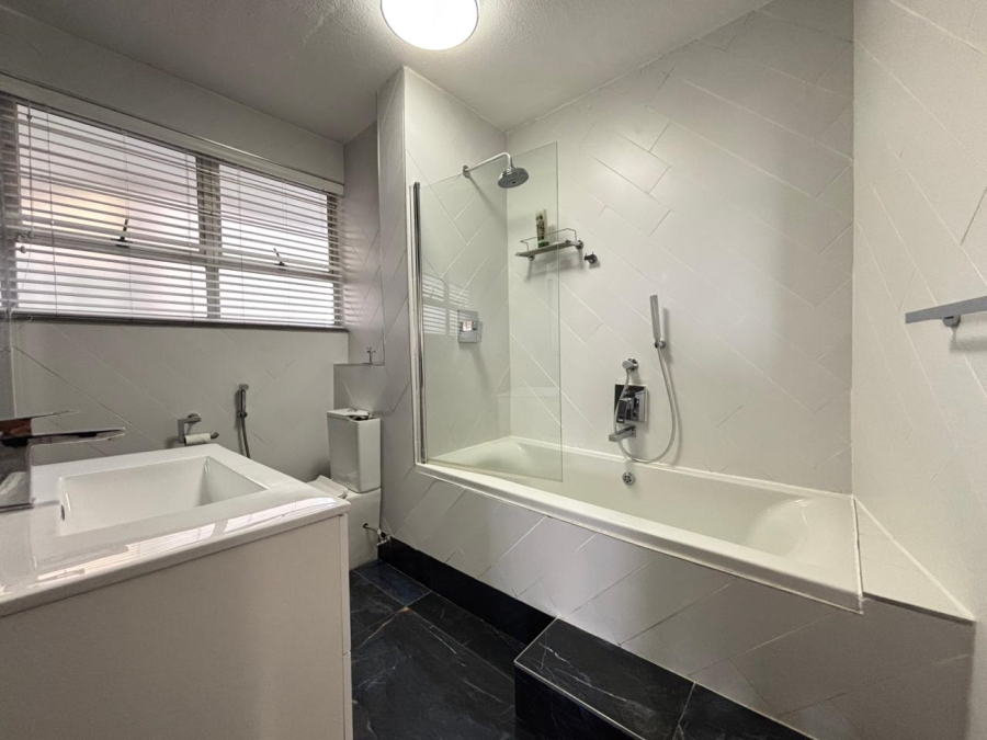 2 Bedroom Property for Sale in Essenwood KwaZulu-Natal