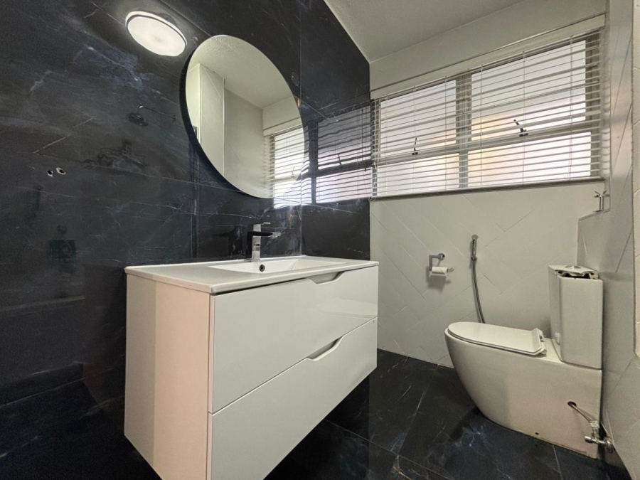 2 Bedroom Property for Sale in Essenwood KwaZulu-Natal