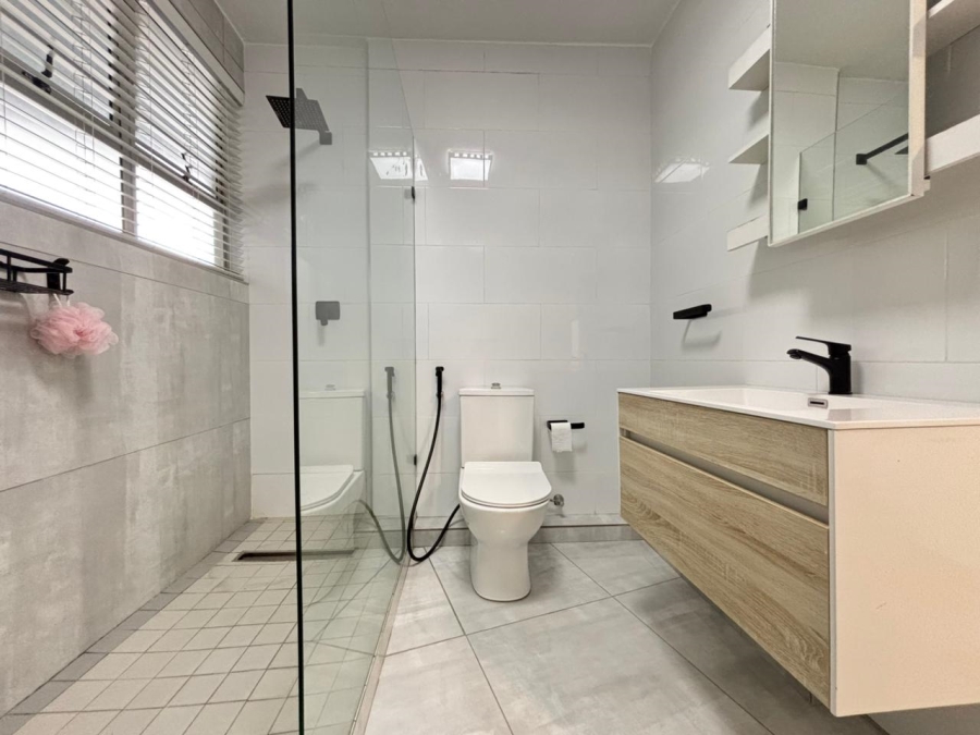 2 Bedroom Property for Sale in Essenwood KwaZulu-Natal