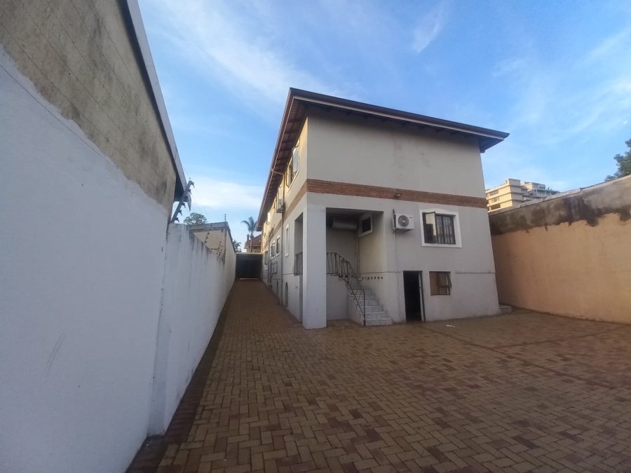 7 Bedroom Property for Sale in Essenwood KwaZulu-Natal