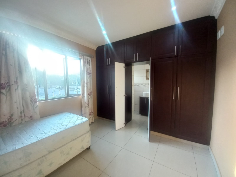 7 Bedroom Property for Sale in Essenwood KwaZulu-Natal