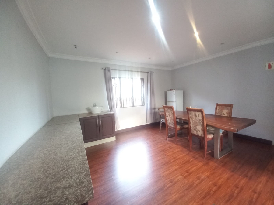 7 Bedroom Property for Sale in Essenwood KwaZulu-Natal