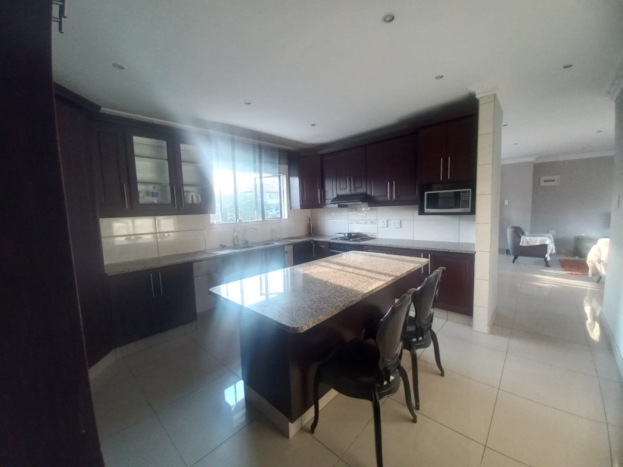 7 Bedroom Property for Sale in Essenwood KwaZulu-Natal