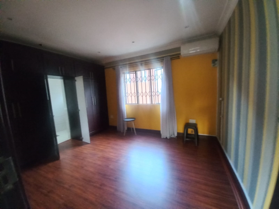 7 Bedroom Property for Sale in Essenwood KwaZulu-Natal