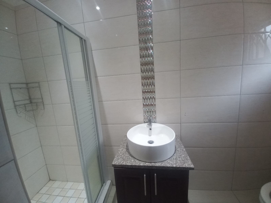 7 Bedroom Property for Sale in Essenwood KwaZulu-Natal