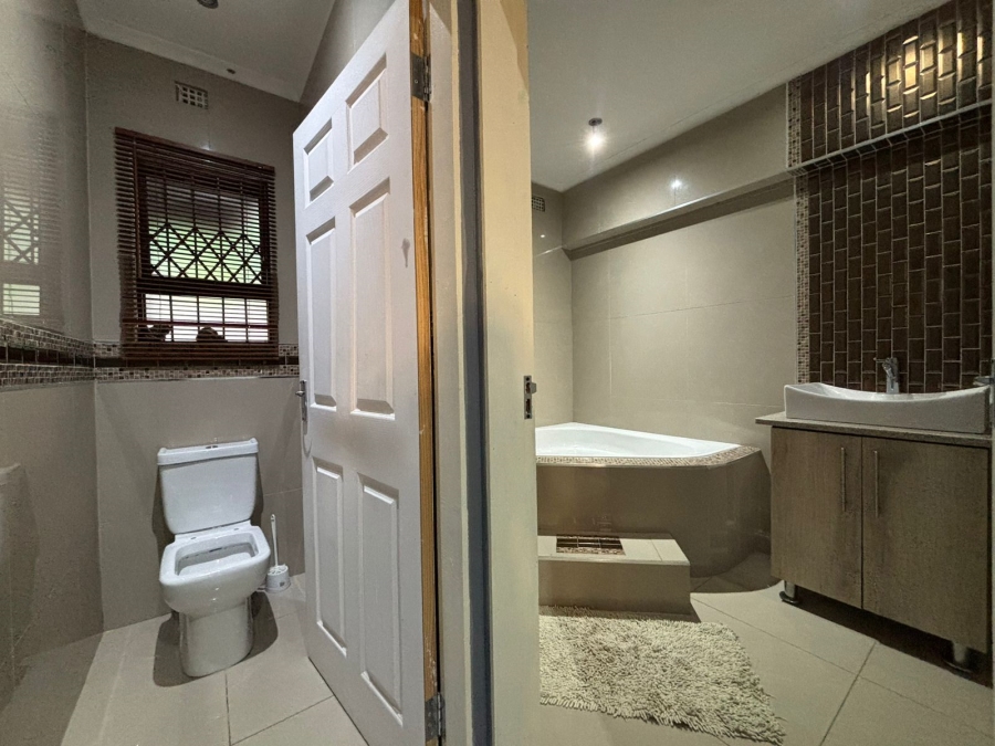 4 Bedroom Property for Sale in Newlands East KwaZulu-Natal