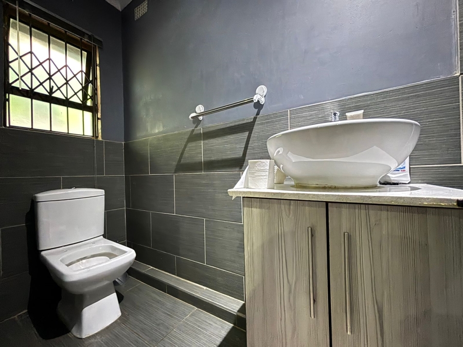4 Bedroom Property for Sale in Newlands East KwaZulu-Natal