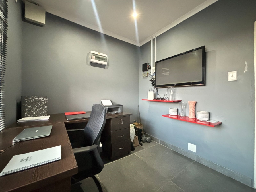 4 Bedroom Property for Sale in Newlands East KwaZulu-Natal
