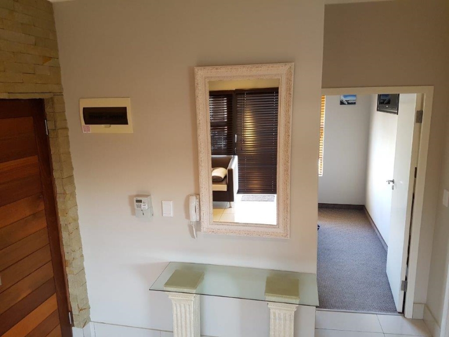 To Let 2 Bedroom Property for Rent in Umhlanga Ridge KwaZulu-Natal