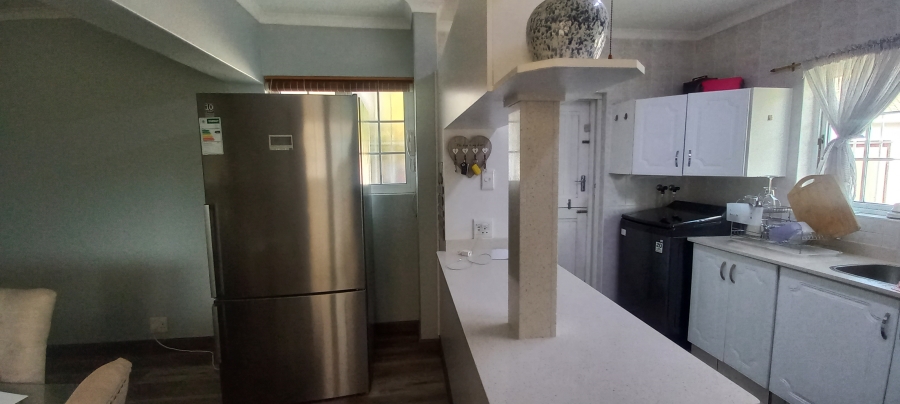 To Let 3 Bedroom Property for Rent in Margate KwaZulu-Natal