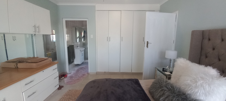 To Let 3 Bedroom Property for Rent in Margate KwaZulu-Natal