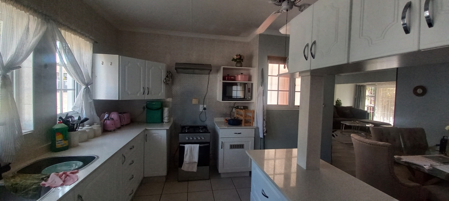 To Let 3 Bedroom Property for Rent in Margate KwaZulu-Natal