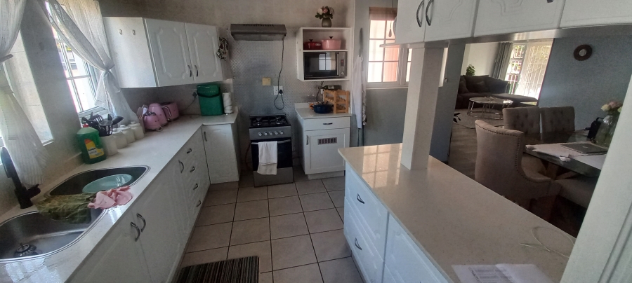 To Let 3 Bedroom Property for Rent in Margate KwaZulu-Natal