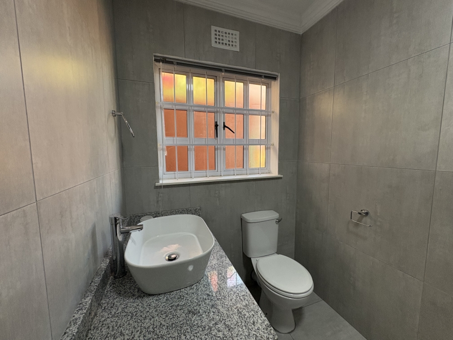 2 Bedroom Property for Sale in Mount Edgecombe KwaZulu-Natal