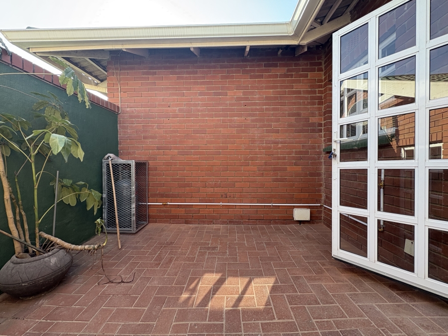2 Bedroom Property for Sale in Mount Edgecombe KwaZulu-Natal