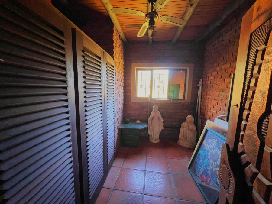 3 Bedroom Property for Sale in Port Edward KwaZulu-Natal