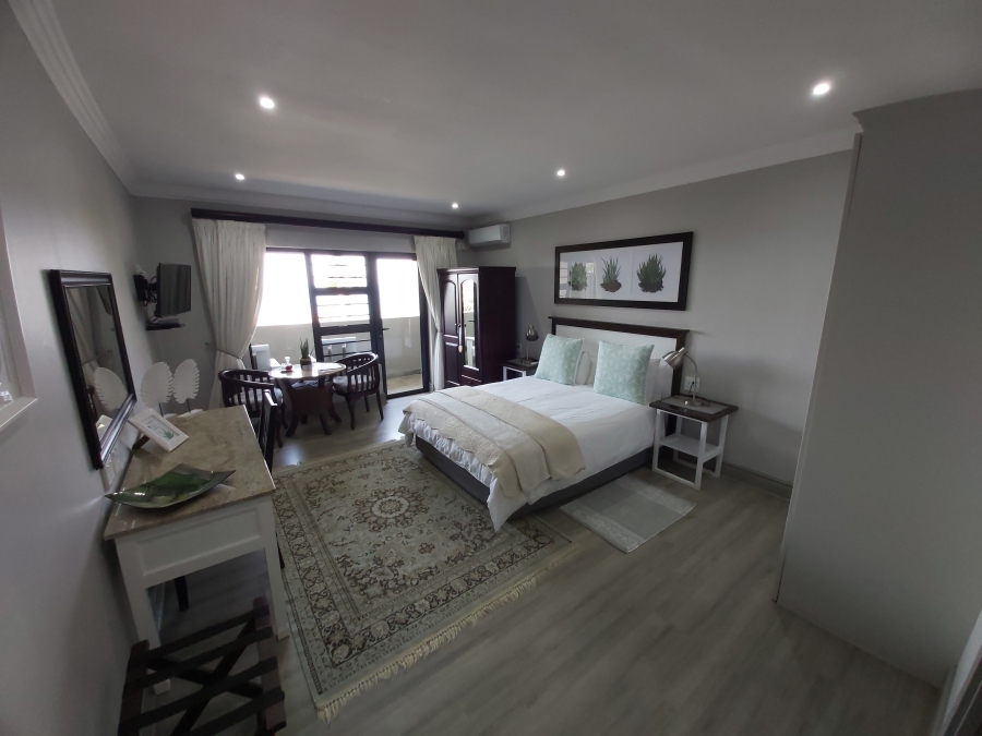 8 Bedroom Property for Sale in Umhlanga KwaZulu-Natal