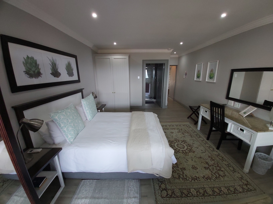 8 Bedroom Property for Sale in Umhlanga KwaZulu-Natal