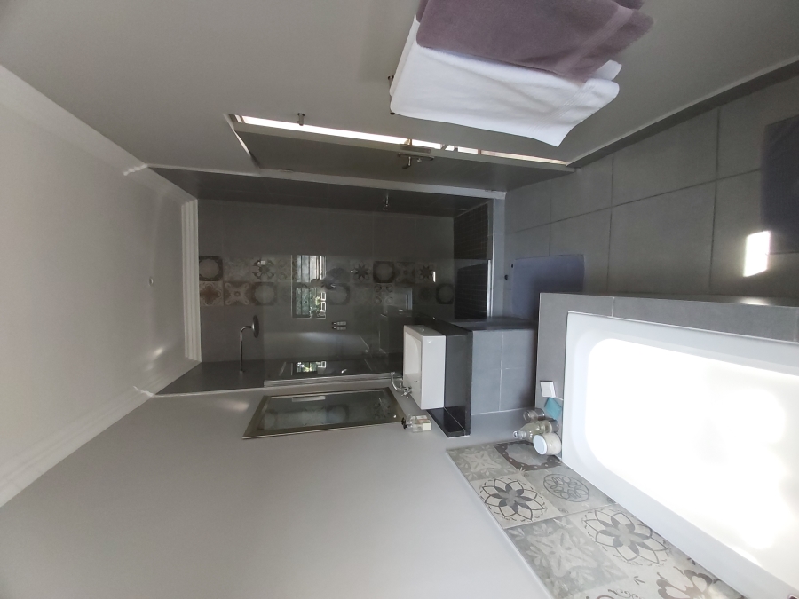 8 Bedroom Property for Sale in Umhlanga KwaZulu-Natal
