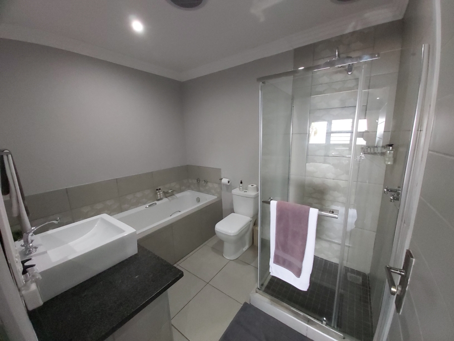 8 Bedroom Property for Sale in Umhlanga KwaZulu-Natal