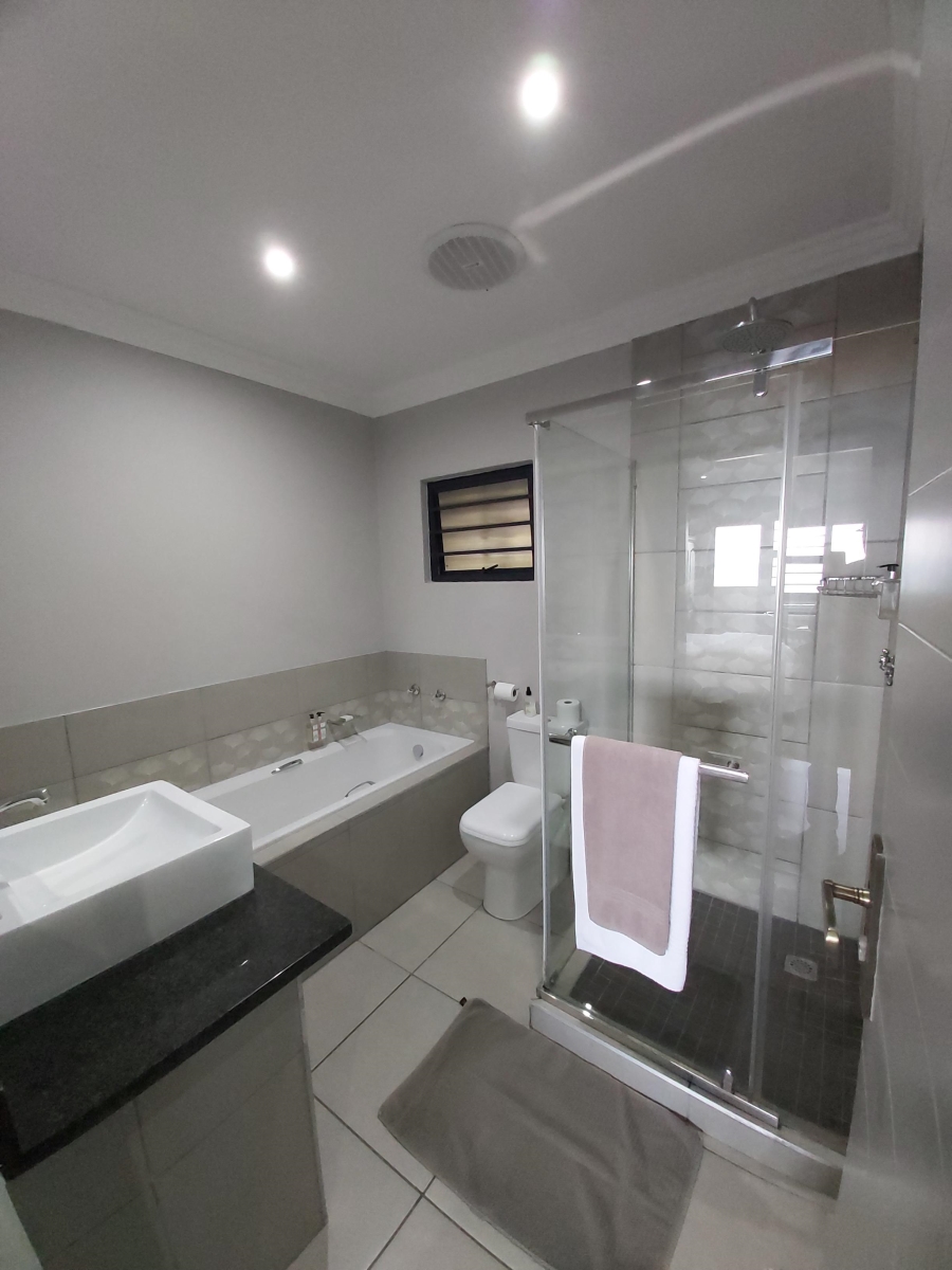 8 Bedroom Property for Sale in Umhlanga KwaZulu-Natal