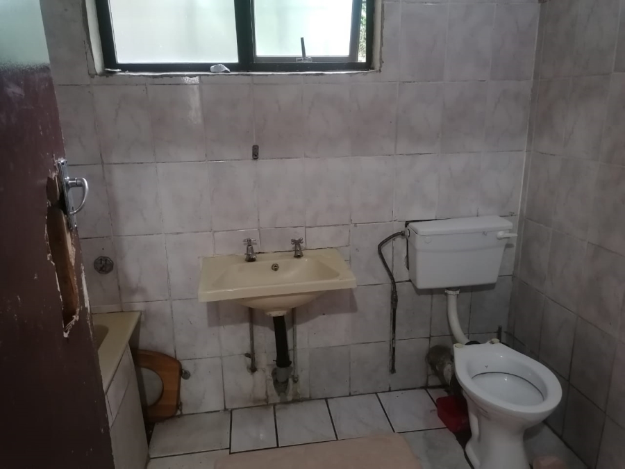 3 Bedroom Property for Sale in Umlazi KwaZulu-Natal